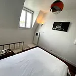 Cozy And Bright Duplex