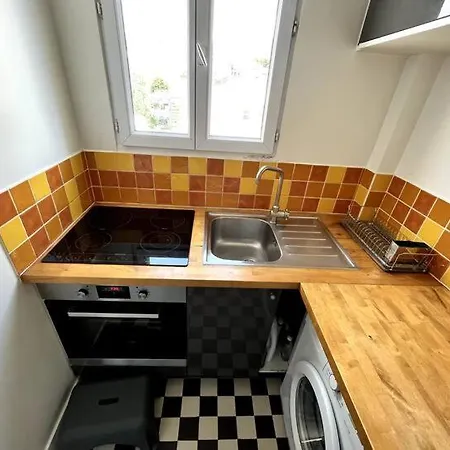 Cozy And Bright Duplex Париж