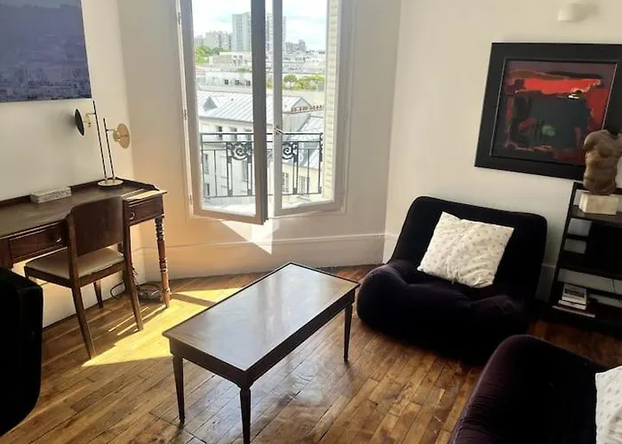 شقة Cozy And Bright Duplex *