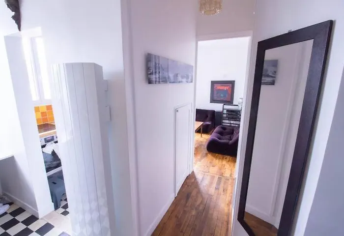 Cozy And Bright Duplex *